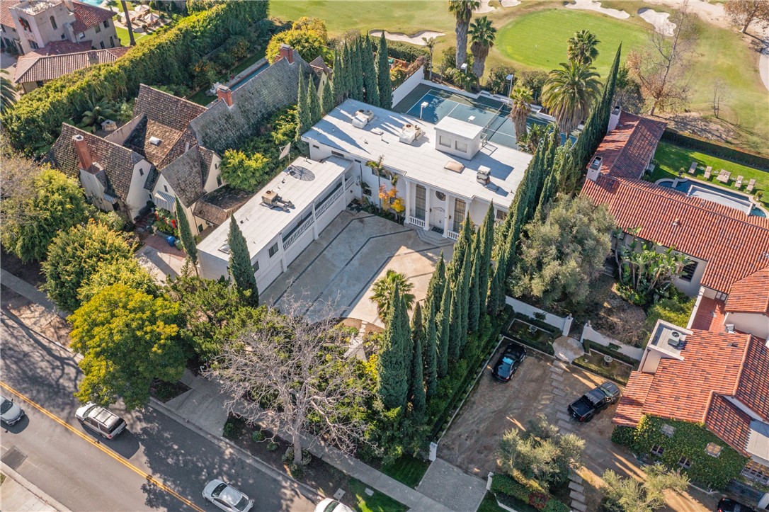 217 N Rossmore Avenue