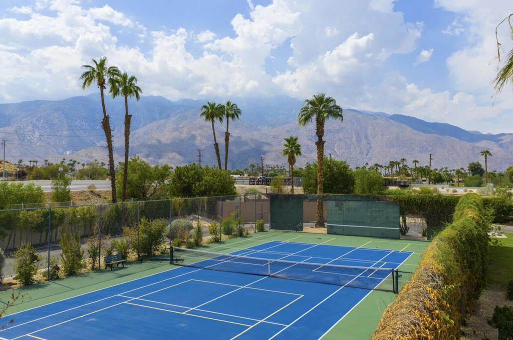 Seven Lakes C.C. - Residential
