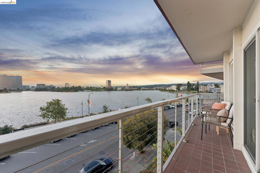 1410 Lakeshore Ave 5