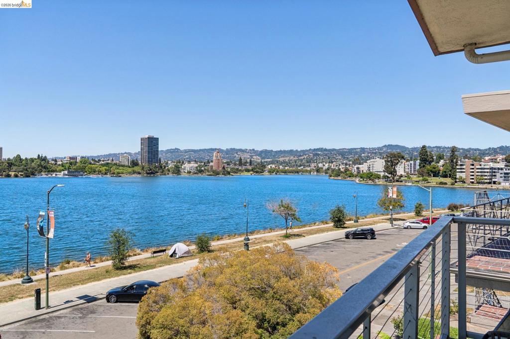 1410 Lakeshore Ave AVE 5, Oakland CA 94606