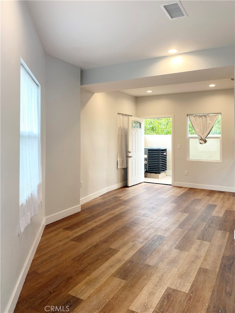 300 Alhambra Road E F