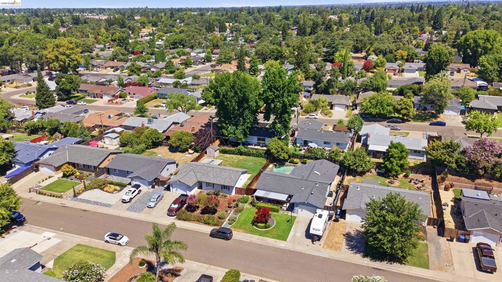 9341 Castlemont Cir