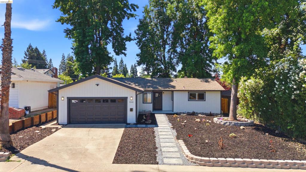 9341 Castlemont Cir