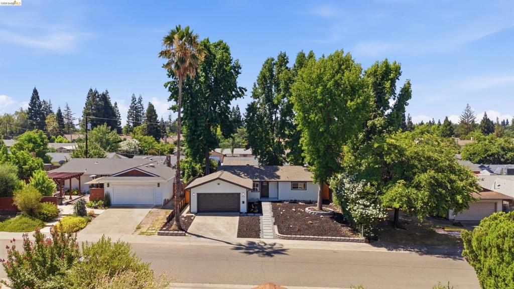 9341 Castlemont Cir