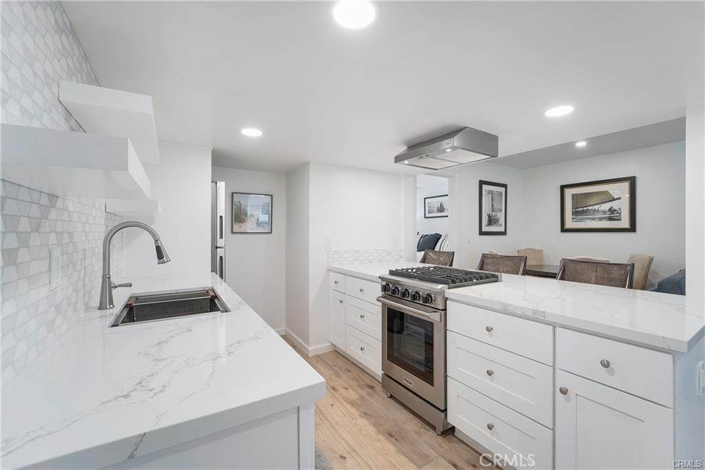 Beautifully furnished and recently updated downtown ground-level apartment. All utilities included (water, electricity, gas, cable TV, and high speed internet). Ideal location only 3 blocks from the city's famous main beach. Only blocks away from Laguna Beach's iconic restaurants, art galleries, and stores. A couple blocks from famous Heisler Park with its breathtaking walkways, gardens, and beaches. Kitchen has large array of cabinets and floating shelves, quartzite countertops, and new stainless appliances . Desirable open floor plan with eating bar, dining area, and living room. Newer window coverings, wood laminate flooring. Shared laundry closet. BBQ area with gas grill. Extra storage space. Small house trained pet will be considered. No smoking or vaping on the property.