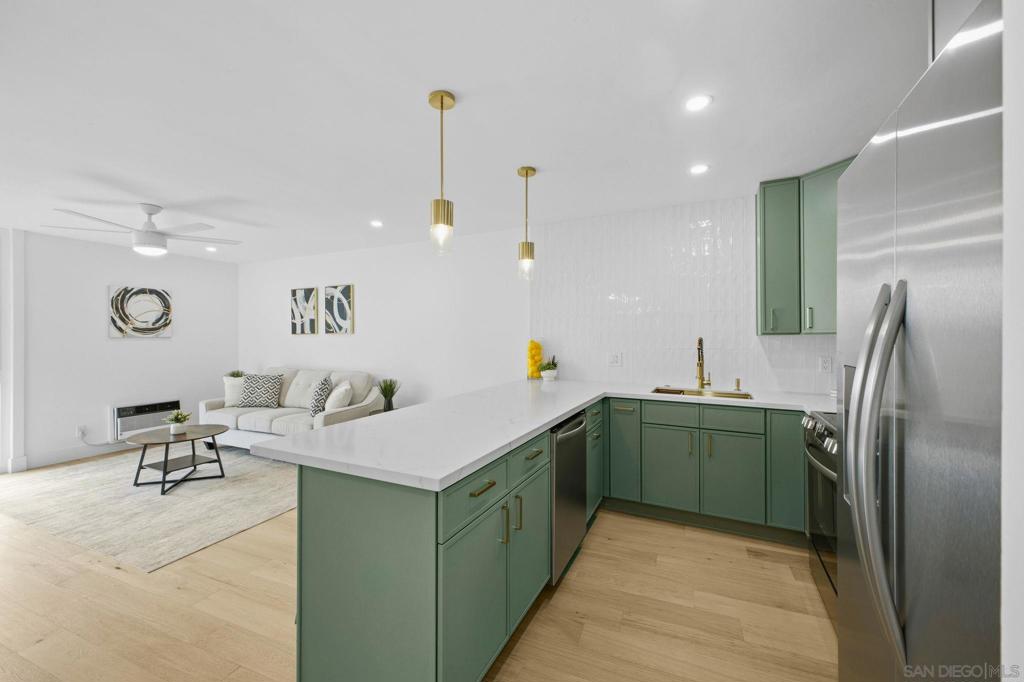 3050 Rue Dorleans 308