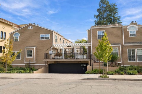 Photo of 1555 Cherry Street #5, San Carlos, CA 94070 (MLS # ML82065987)