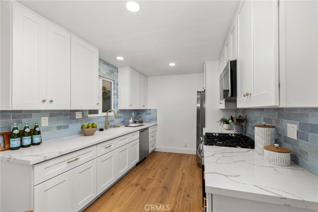 987 Modjeska, Costa Mesa CA 92627 - Photo 14
