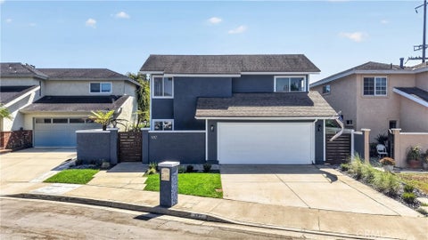 Photo of 987 Modjeska CIR, Costa Mesa, CA 92627 (MLS # PW26198422)