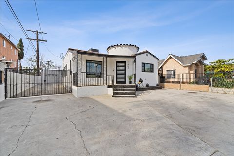 Photo of 11863 S Avalon Boulevard, Los Angeles, CA 90061 (MLS # SB26083107)