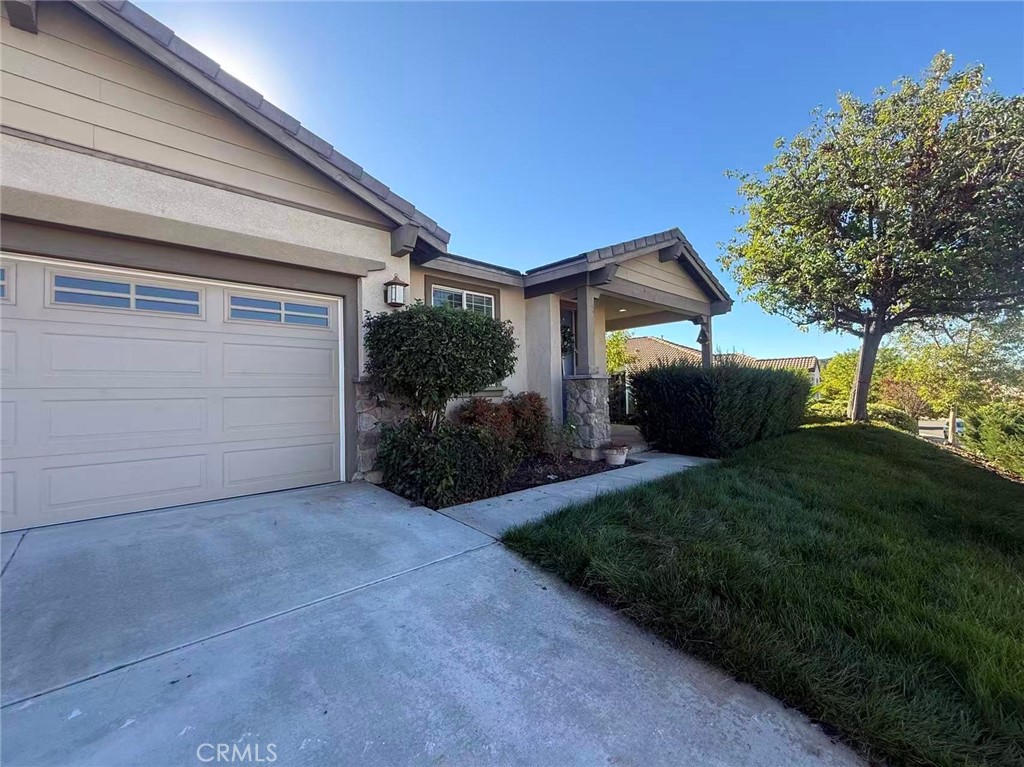 36228 Bur Oaks Avenue