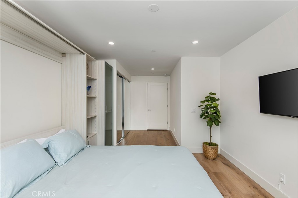 3920 E Coast Highway