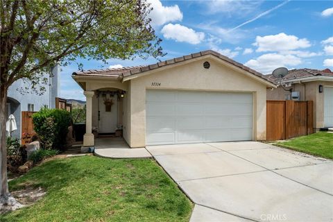 Photo of 31314 Castaic Oaks Ln, Castaic, CA 91384 (MLS # SR26071405)