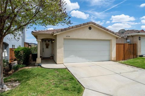 Photo of 31314 Castaic Oaks Ln, Castaic, CA 91384 (MLS # SR26071405)