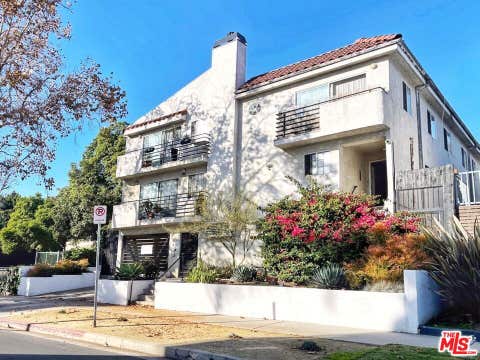 Photo of 7327 Willoughby Avenue #7, Los Angeles, CA 90046 (MLS # 26853369)