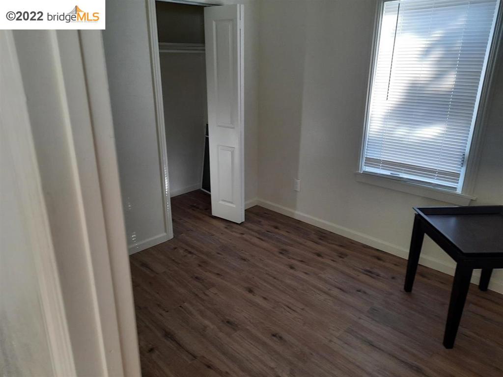 EAST OAKLAND - Residential