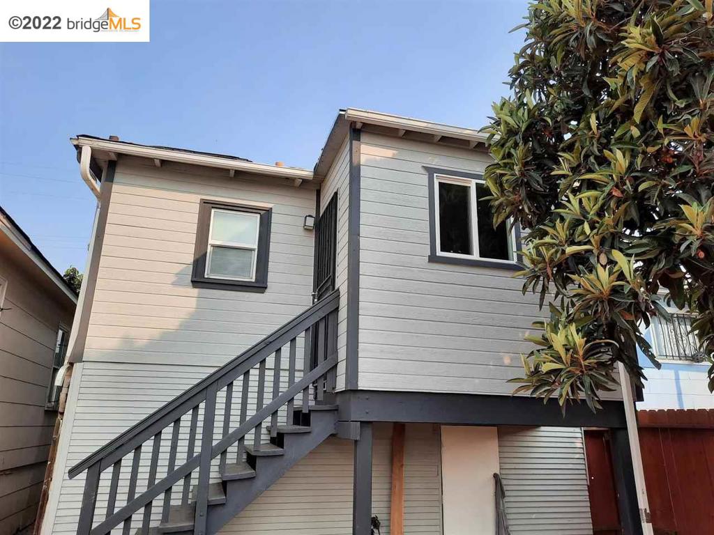 EAST OAKLAND - Residential