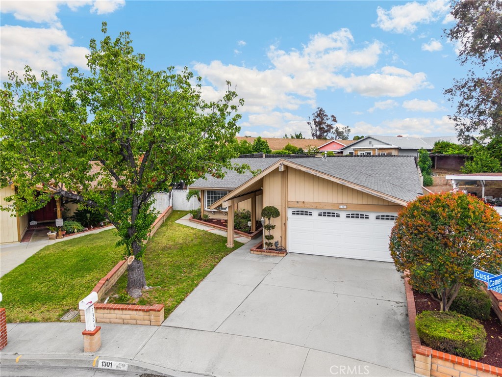1301 Custoza Ave