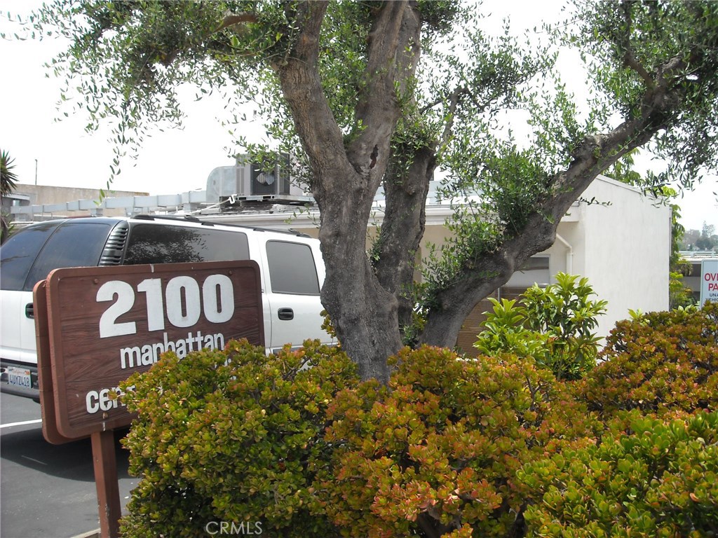 2100 N Sepulveda Boulevard 19