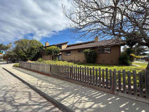 Photo of 300 Columbia Street, Santa Cruz, CA 95060 (MLS # ML82043847)