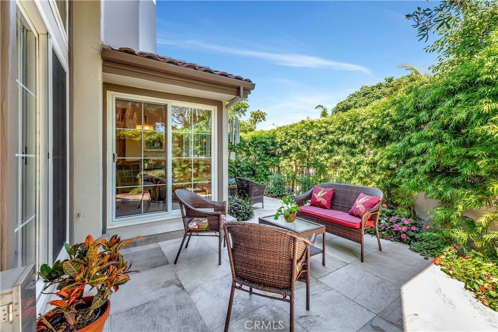 Photo of 19362 Maidstone Lane, Huntington Beach, CA 92648 (MLS # OC25196930)