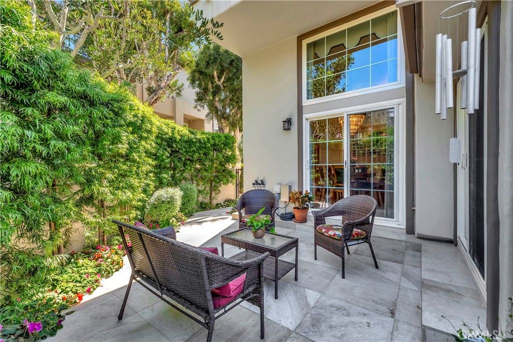 Photo of 19362 Maidstone Lane, Huntington Beach, CA 92648 (MLS # OC25196930)