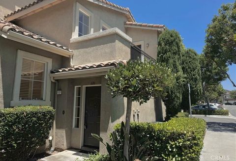 Photo of 606 Larkridge, Irvine, CA 92618 (MLS # PW26106771)