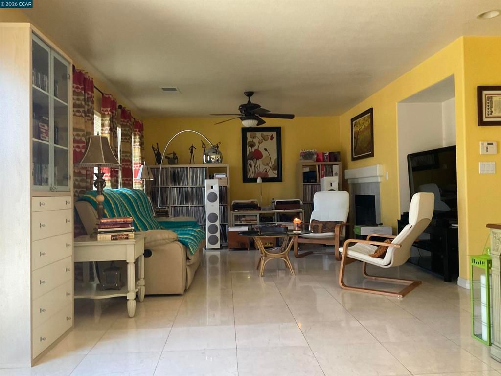 Photo of 4561 Temblor Way Way, Antioch, CA 94531 (MLS # 41129672)