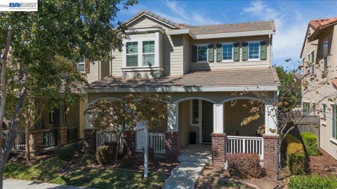 Photo of 319 W Aventino Ave AVE, Mountain House, CA 95391 (MLS # 41148265)