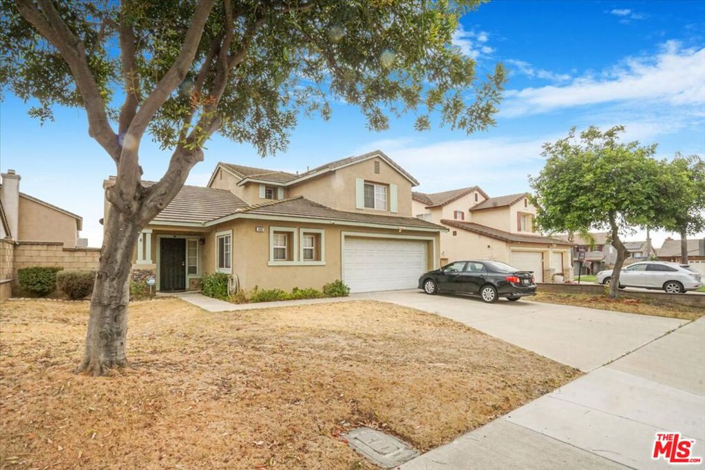 Fantastic property needs a quick sale. Seller is negotiable so send all offers.