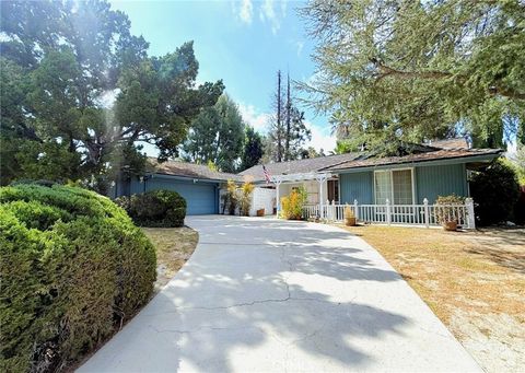 Photo of 23459 Canzonet Street, Woodland Hills, CA 91367 (MLS # SR26143931)