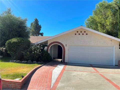 Photo of 20910 Calwood Street, Saugus, CA 91350 (MLS # SR26185724)