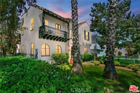Photo of 221 S Tower Drive #1, Beverly Hills, CA 90211 (MLS # 26657725)