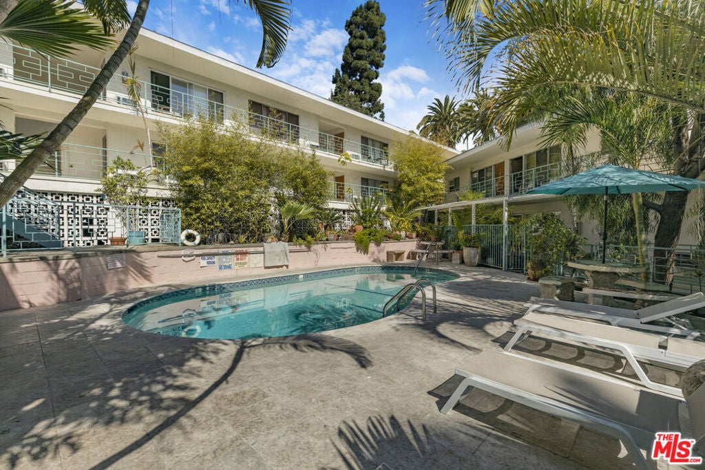 1959 Grace Avenue