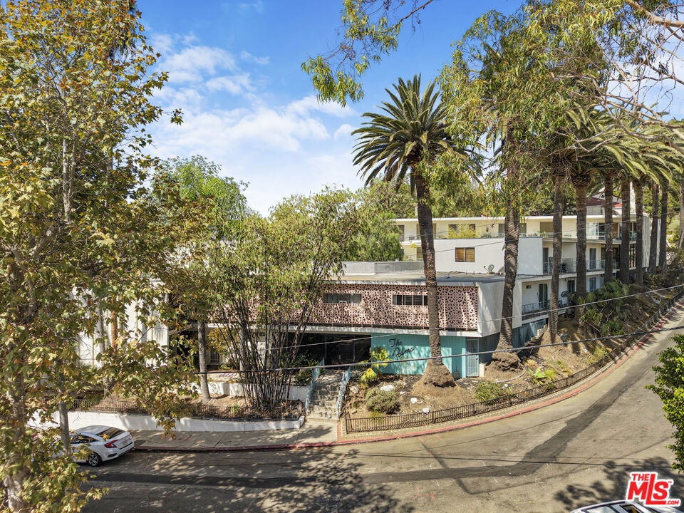 1959 Grace Avenue