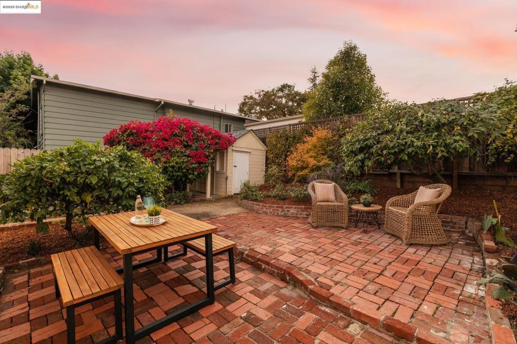 DIMOND DISTRICT - Residential