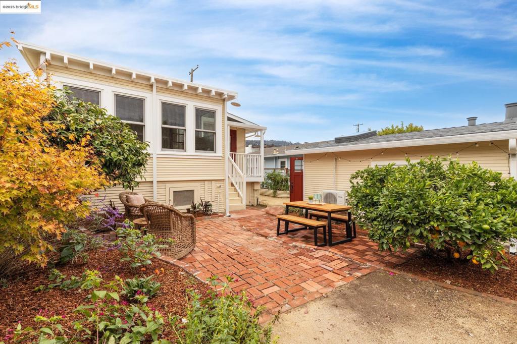 DIMOND DISTRICT - Residential