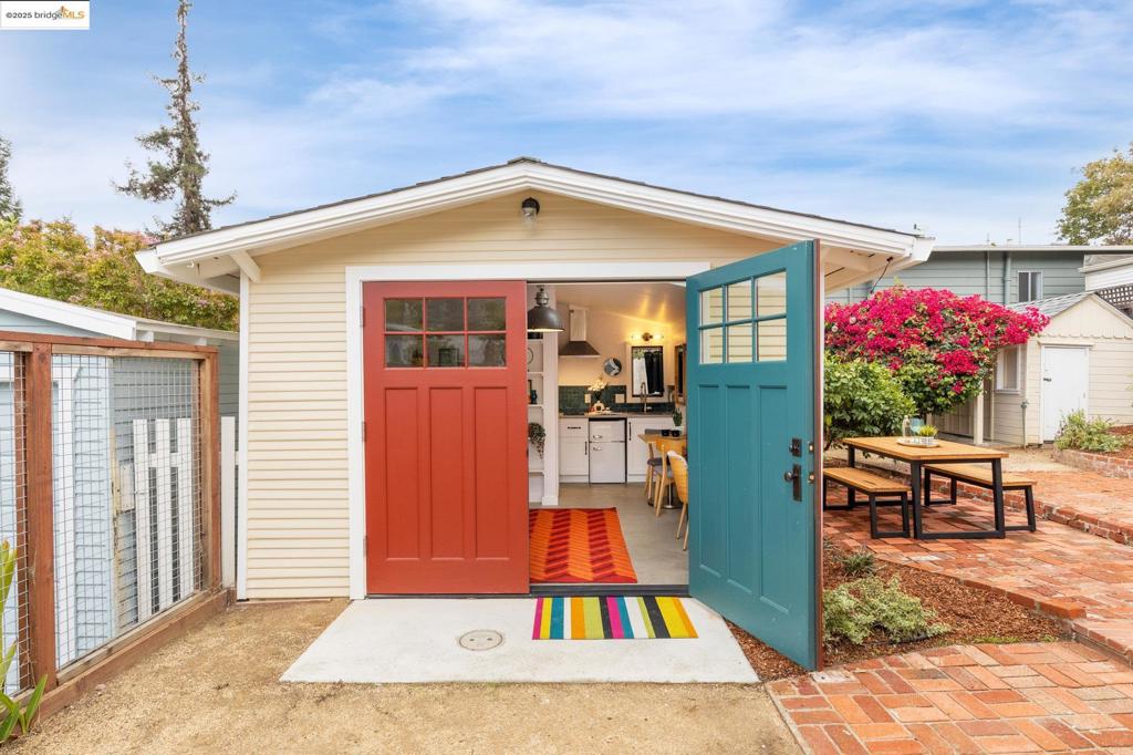 DIMOND DISTRICT - Residential