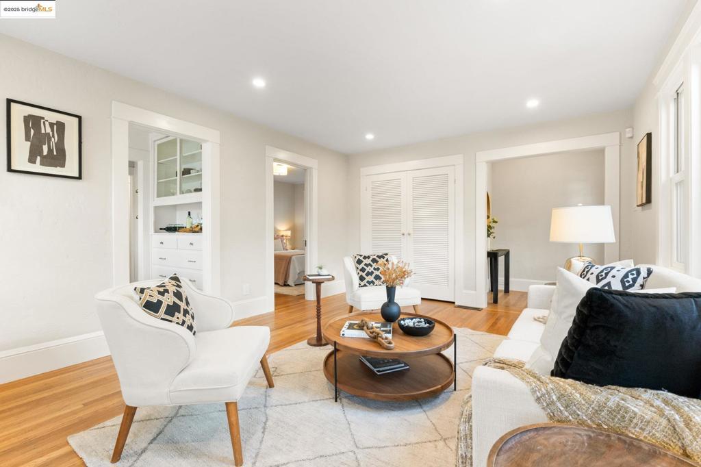 DIMOND DISTRICT - Residential