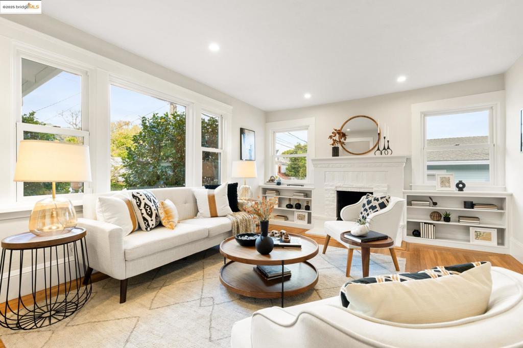 DIMOND DISTRICT - Residential