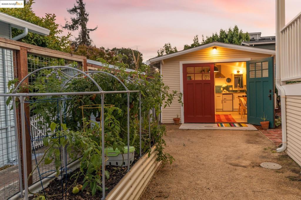 DIMOND DISTRICT - Residential