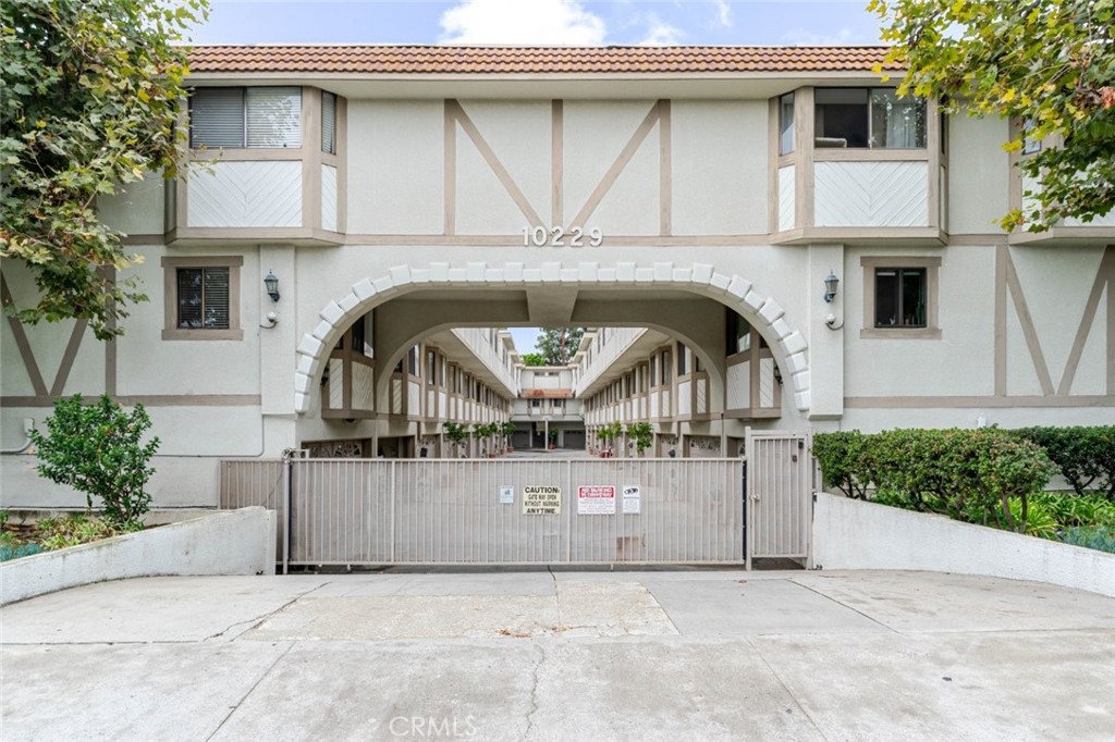 FLOORING WILL BE REPLACED WITH LAMINATE IN ALL BEDROOMS! NEW PAINT, NEW FLOOR. 4bed/3.5bath, large open floor plan! One room on garage level perfect for office, gym, or storage! The spacious living room has updated flooring, recessed lighting, connected balcony surrounded by trees and green. There is a cozy dining area, a wet bar and a bright kitchen with built-in appliances, refinished countertops and plenty of cabinet space. Additional private balcony space off one of the bedrooms. The primary bedroom has two sliding door closets, lovely bay window, a brick fireplace, along with a private bathroom equipped with a double sink vanity, a standup shower, and a soaking tub. Enjoy the last of your summer days relaxing by the building's community pool or spend your fall/winter days unwinding in the community spa. Community has ample shade and large trees, landscaped to perfection. Centrally located nearby to local library, cafes, restaurants, shops, local businesses, parks, Trader Joe's, Starbucks, Rite Aid, Chatsworth Charter High School, Lawrence Middle School, and minutes away from the Northridge Fashion Center and Westfield Topanga Mall & the Village, plus easy access to the 118 Freeway.
