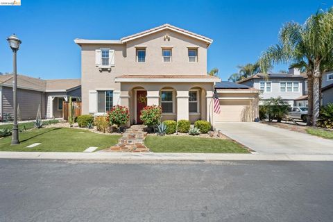 Photo of 2350 Winchester Loop, Discovery Bay, CA 94505 (MLS # 41129676)