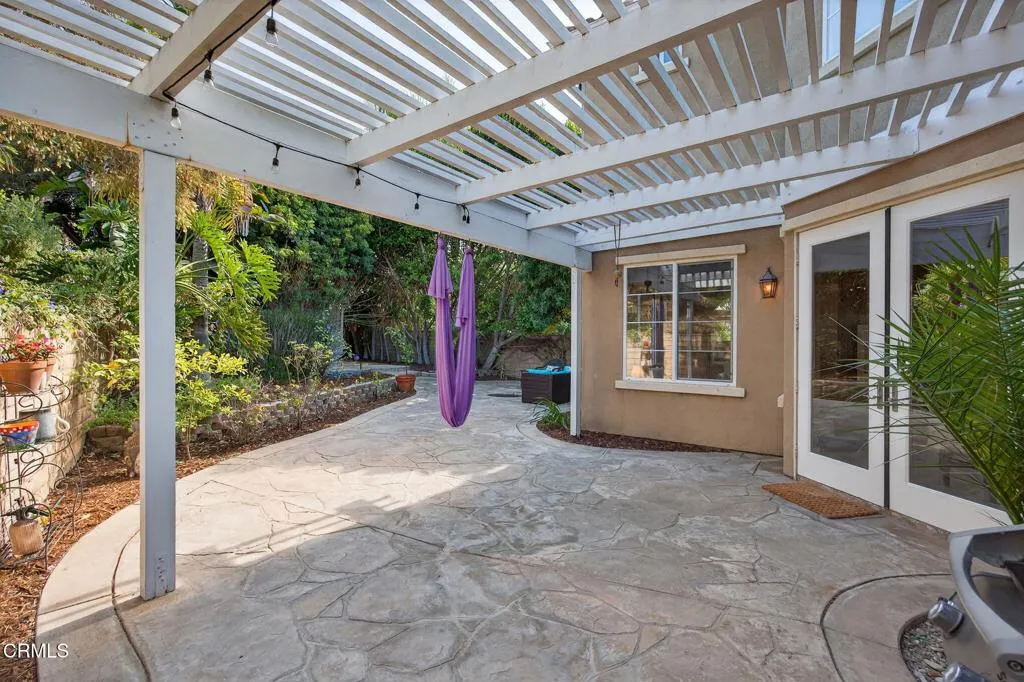 Ventura, California 93003, United States, 4 Bedrooms Bedrooms, ,3 BathroomsBathrooms,Residential,Pending,205152