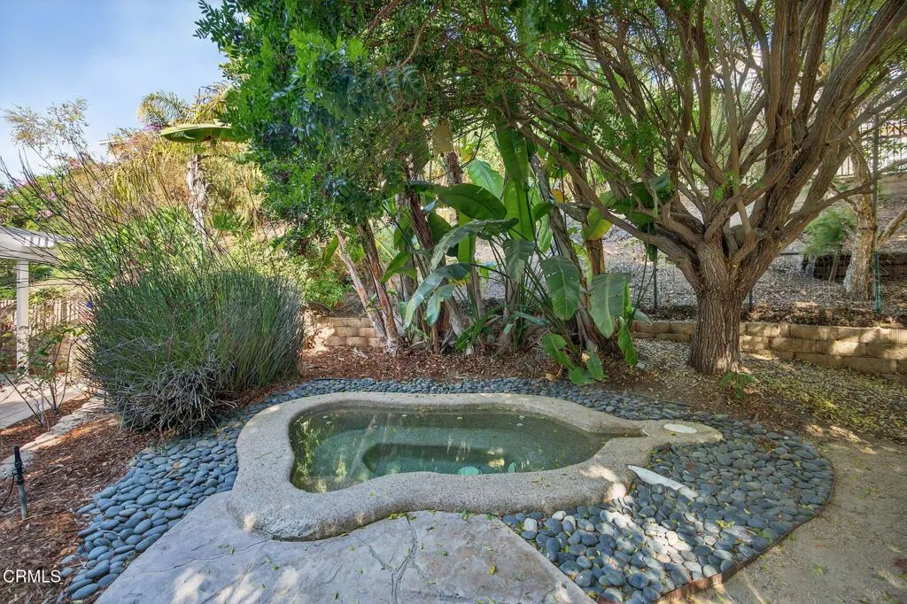 Ventura, California 93003, United States, 4 Bedrooms Bedrooms, ,3 BathroomsBathrooms,Residential,Pending,205152