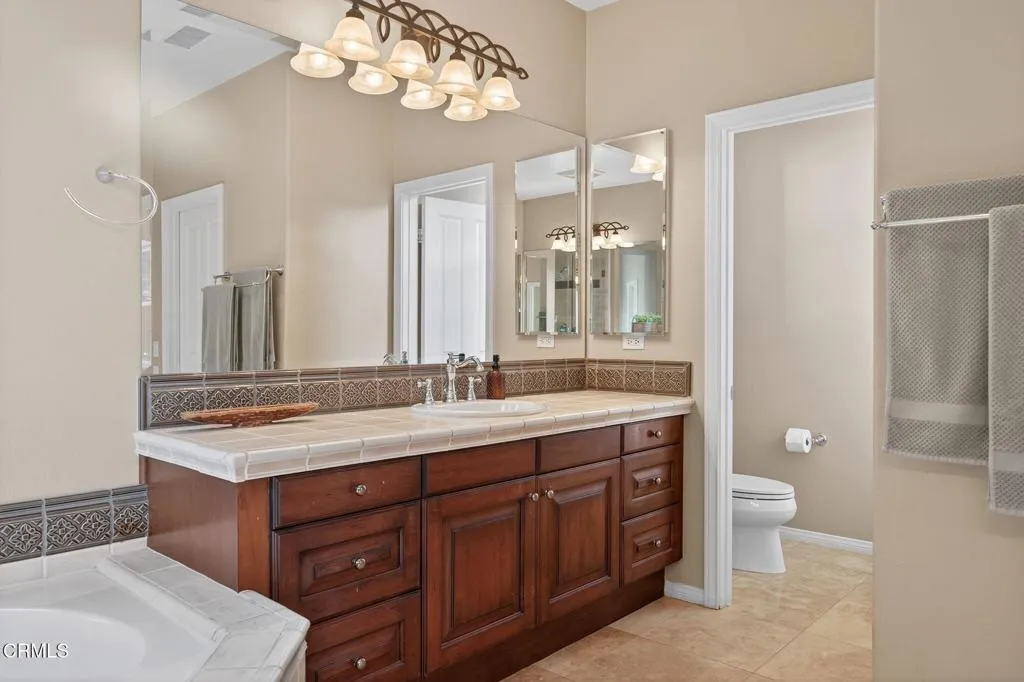 Ventura, California 93003, United States, 4 Bedrooms Bedrooms, ,3 BathroomsBathrooms,Residential,Pending,205152