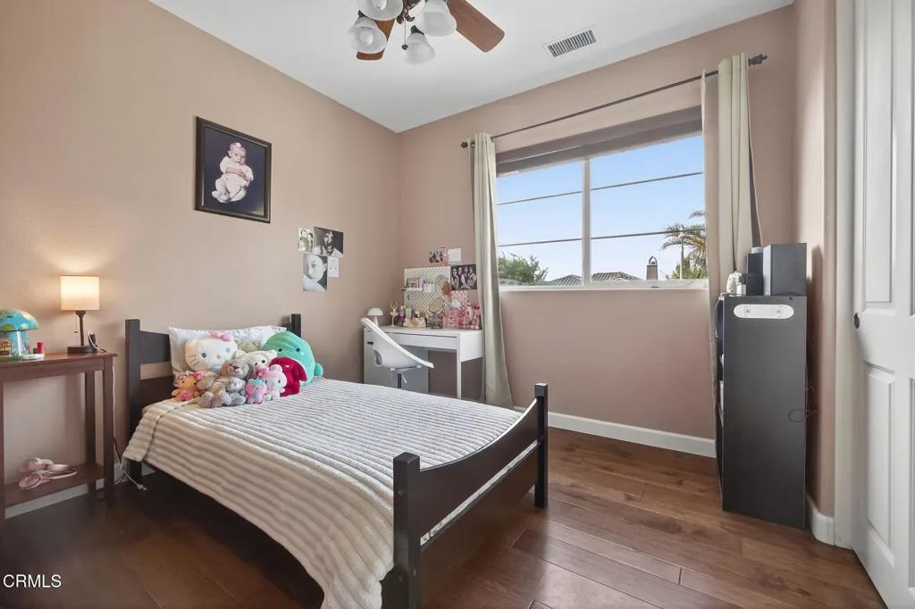 Ventura, California 93003, United States, 4 Bedrooms Bedrooms, ,3 BathroomsBathrooms,Residential,Pending,205152