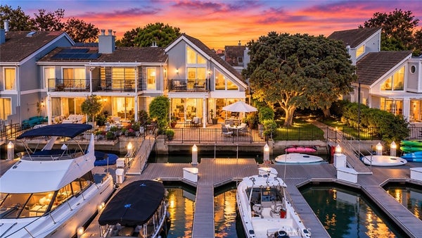 3532 WINDSPUN DR, HUNTINGTON BEACH, CA 92649 - Image d9b91e293ab655bcc767ed6fbffcd32a/414847490