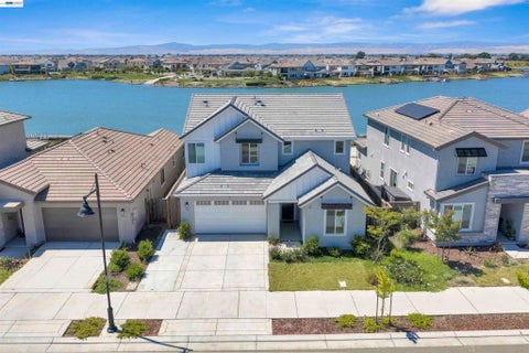 Photo of 3098 Mulholland Dr DR, Lathrop, CA 95330 (MLS # 41150213)