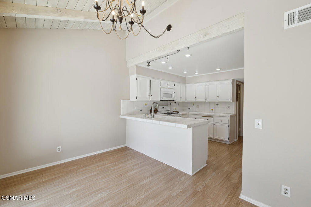 Northwood Townhomes I-516 - 1005282 - Residential Lease